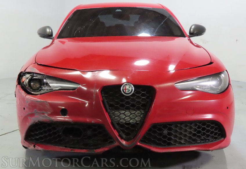 2020 Alfa Romeo Giulia SPORT - Image 11