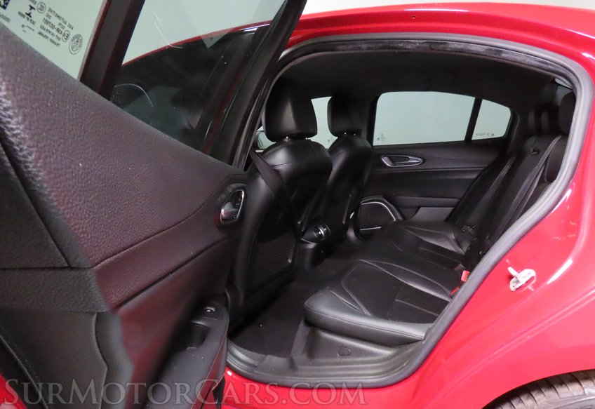 2020 Alfa Romeo Giulia SPORT - Image 30
