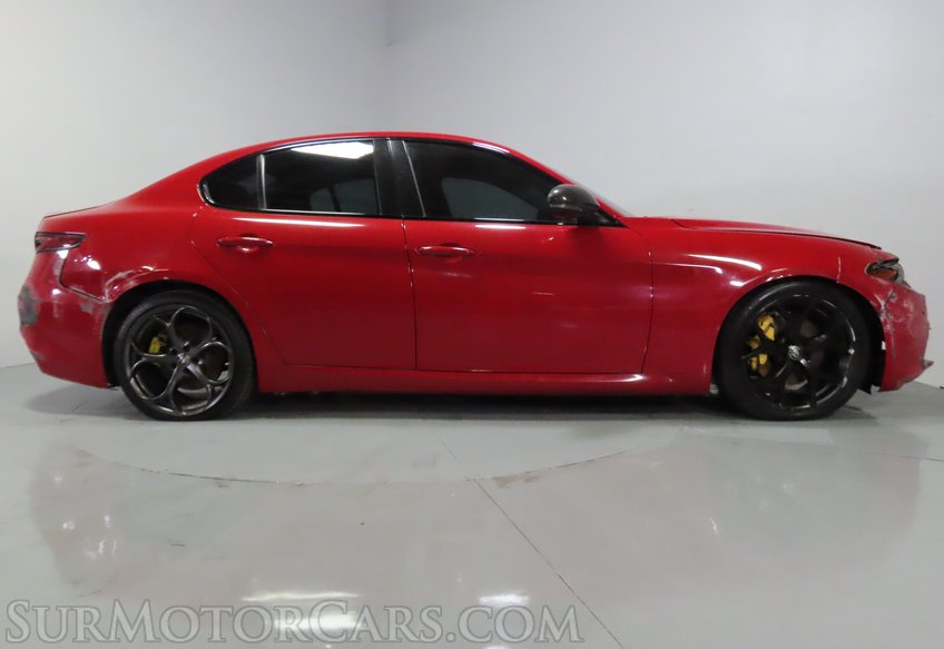 2020 Alfa Romeo Giulia SPORT - Image 9