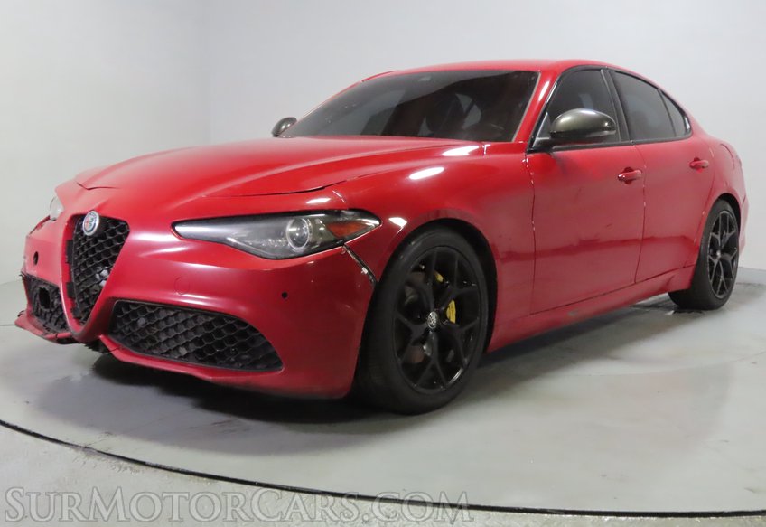 2020 Alfa Romeo Giulia SPORT - Image 3
