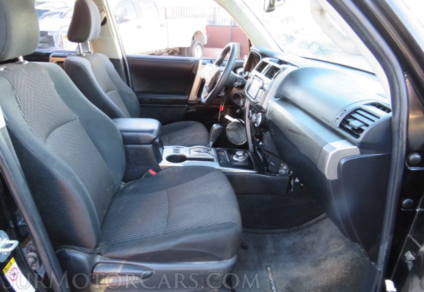 2015 Toyota 4Runner - Image 25