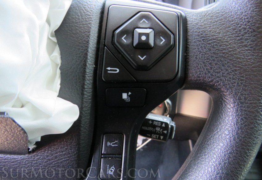 2020 Toyota Tacoma - Image 30