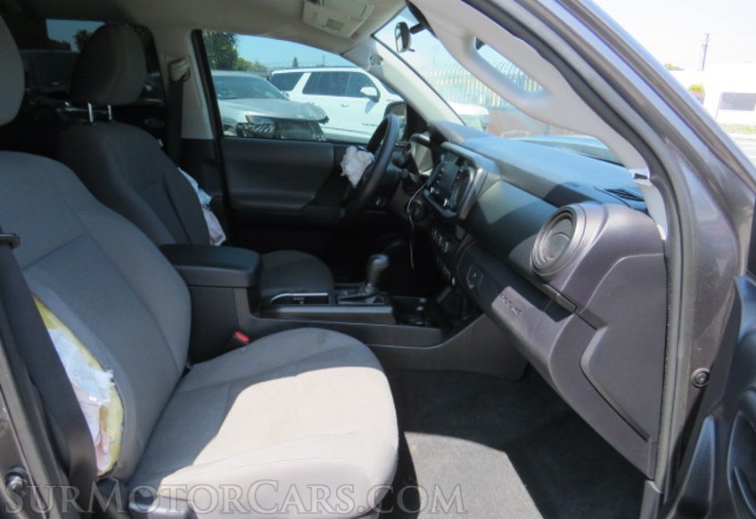 2020 Toyota Tacoma - Image 21