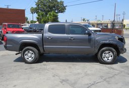 2020 Toyota Tacoma - Image 10