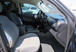 2020 Toyota Tacoma - Image 21