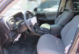 2020 Toyota Tacoma - Image 19