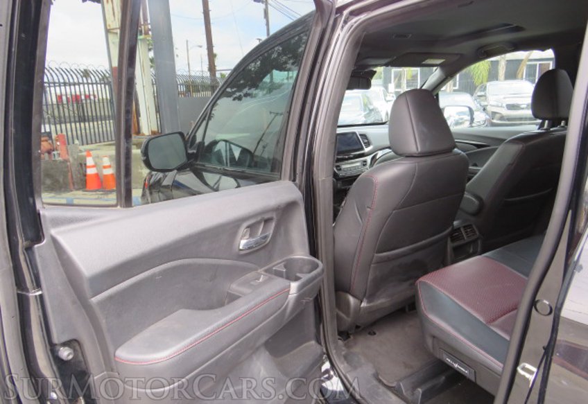 2017 Honda Ridgeline - Image 22