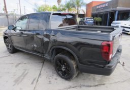 2017 Honda Ridgeline - Image 6