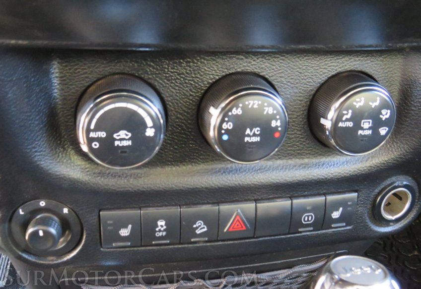 2012 Jeep Wrangler Unlimited - Image 41