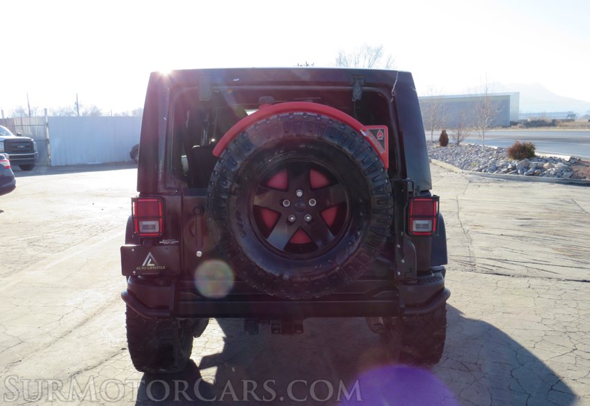 2012 Jeep Wrangler Unlimited - Image 11