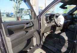 2022 Chevrolet Silverado 1500 - Image 25