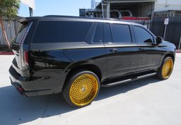 2021 Cadillac Escalade ESV - Image 10