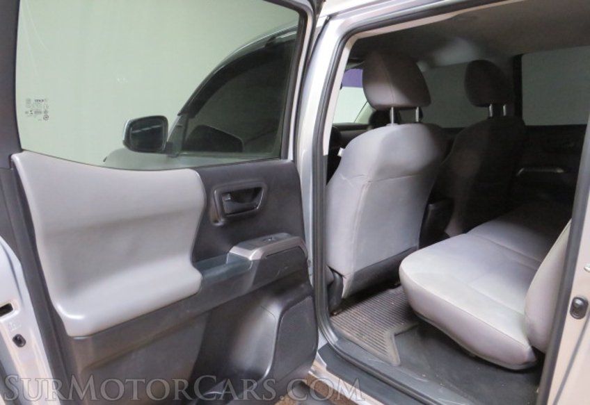 2020 Toyota Tacoma - Image 24