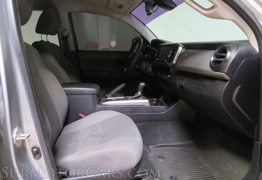 2020 Toyota Tacoma - Image 31