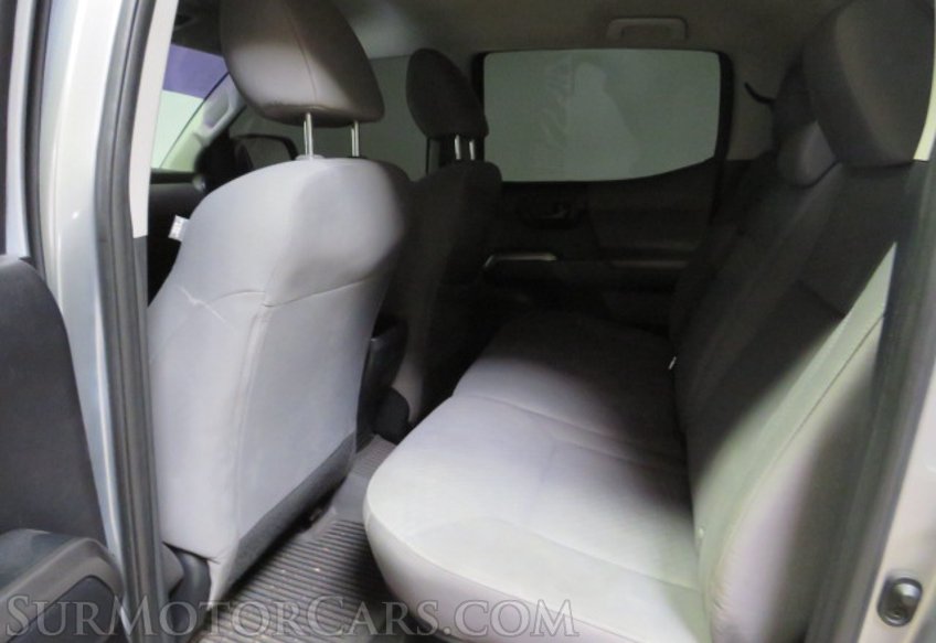 2020 Toyota Tacoma - Image 28