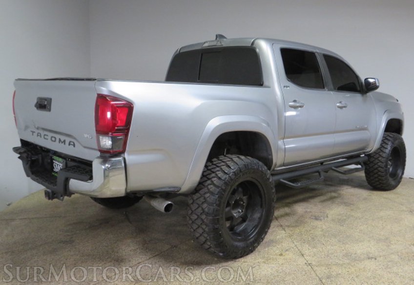 2020 Toyota Tacoma - Image 10