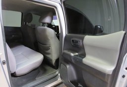 2020 Toyota Tacoma - Image 25