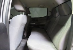 2020 Toyota Tacoma - Image 32