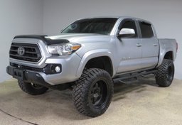 2020 Toyota Tacoma - Image 3