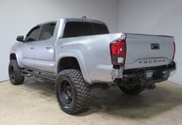 2020 Toyota Tacoma - Image 9