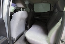 2020 Toyota Tacoma - Image 28