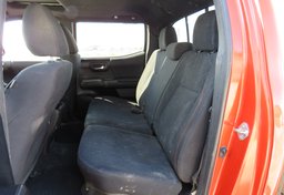 2016 Toyota Tacoma - Image 21