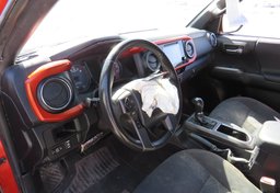 2016 Toyota Tacoma - Image 16