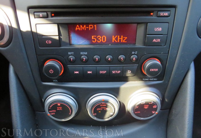 2017 Nissan 370Z - Image 27