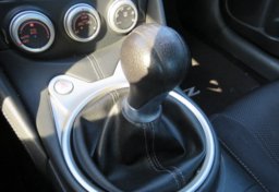 2017 Nissan 370Z - Image 28
