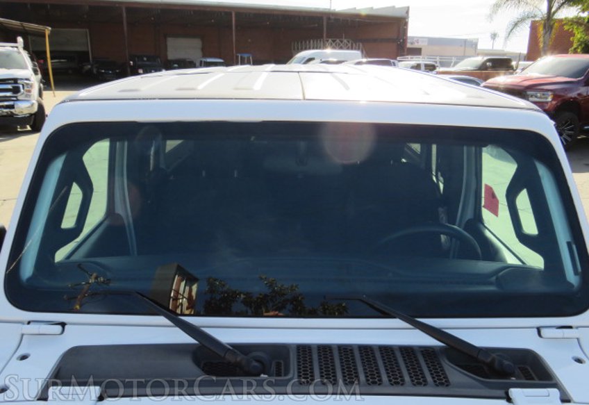 2021 Jeep Wrangler - Image 13