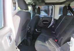 2021 Jeep Wrangler - Image 28