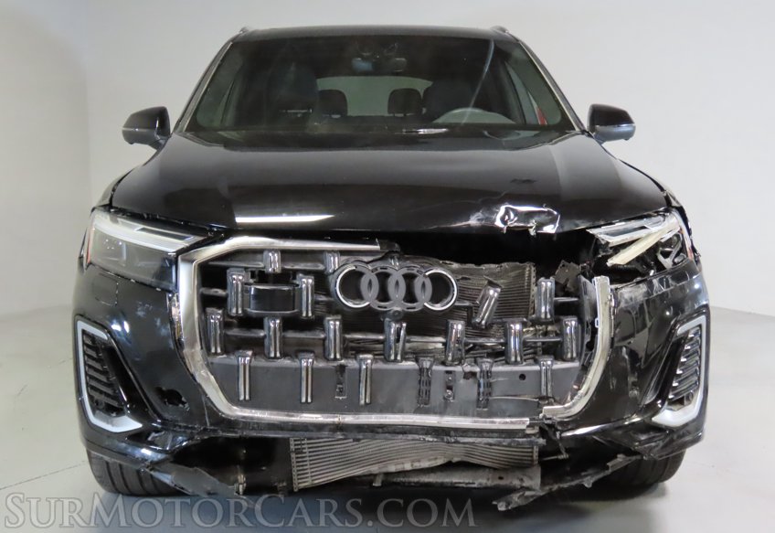 2025 Audi Q7 - Image 12