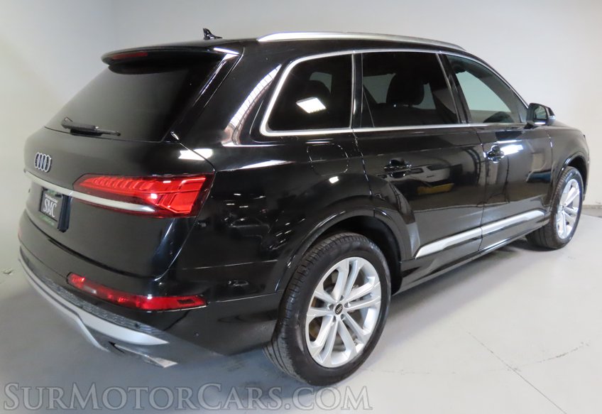 2025 Audi Q7 - Image 8