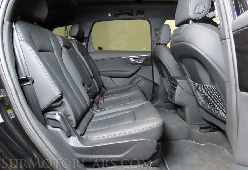 2025 Audi Q7 - Image 32