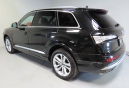 2025 Audi Q7 - Image 9
