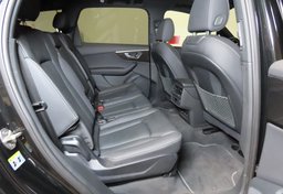 2025 Audi Q7 - Image 28