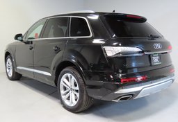2025 Audi Q7 - Image 7
