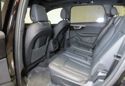 2025 Audi Q7 - Image 27