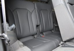 2025 Audi Q7 - Image 34