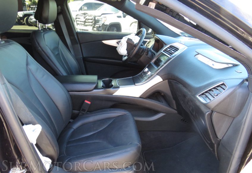 2020 Lincoln Nautilus - Image 26