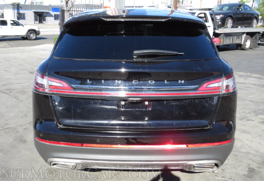 2020 Lincoln Nautilus - Image 10