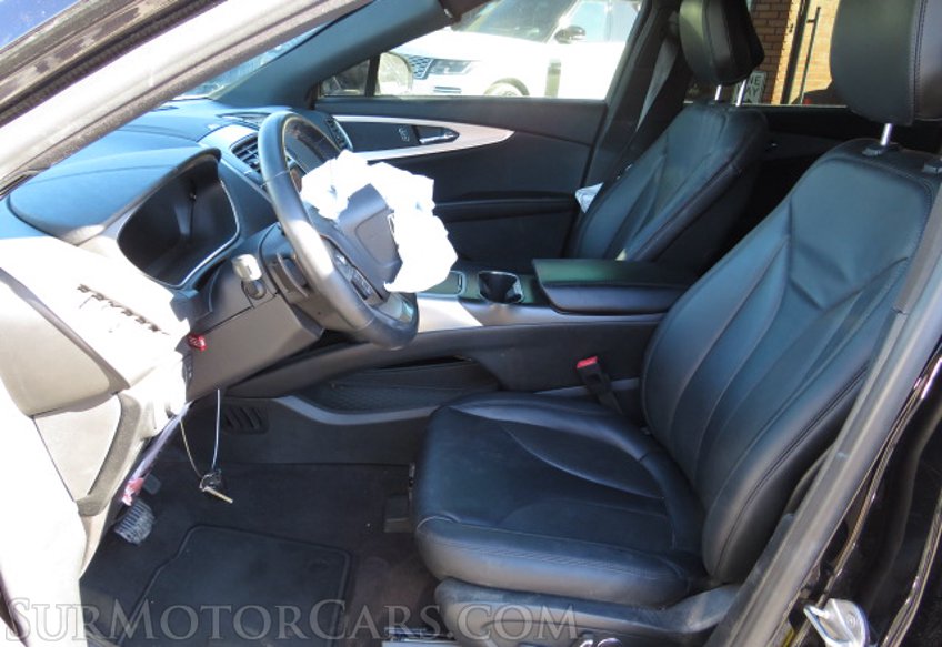 2020 Lincoln Nautilus - Image 25