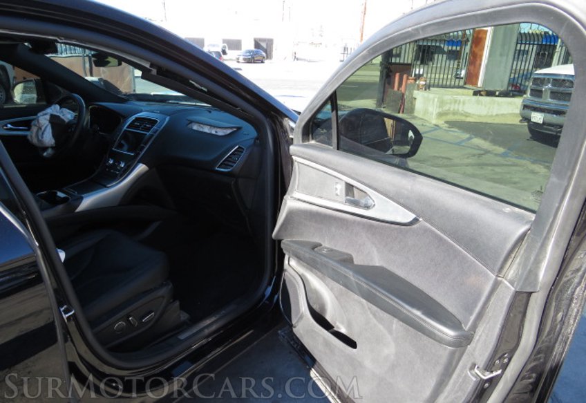 2020 Lincoln Nautilus - Image 22