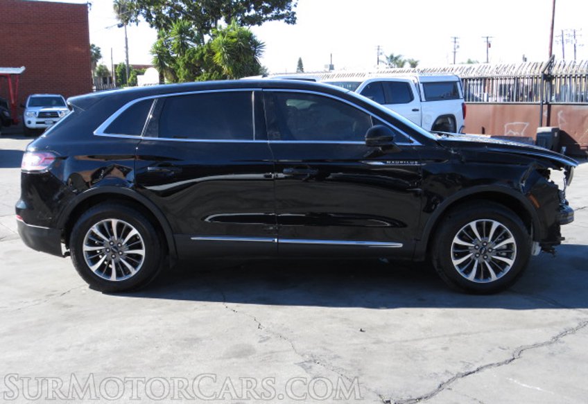 2020 Lincoln Nautilus - Image 12