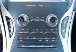 2020 Lincoln Nautilus - Image 44