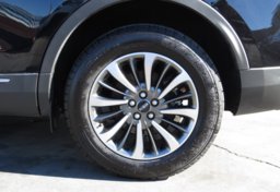 2020 Lincoln Nautilus - Image 18