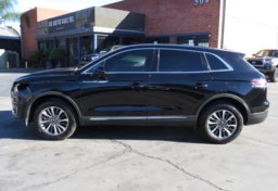 2020 Lincoln Nautilus - Image 11