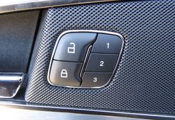 2020 Lincoln Nautilus - Image 41