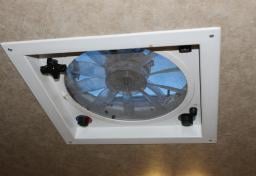 Thumbnail of 2014 Ford E-450