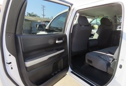 2018 Toyota Tundra 4WD - Image 29